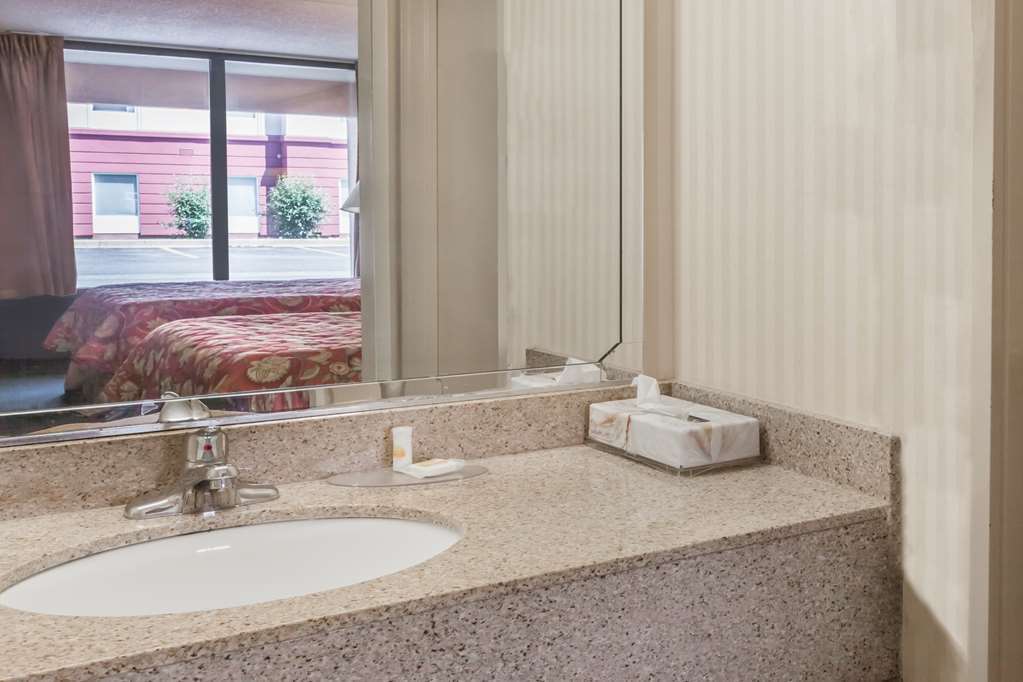 Days Inn By Wyndham Newark Wilmington Room photo